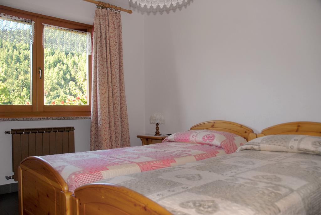 Agriturismo Plan d'Avie Aosta Habitación foto