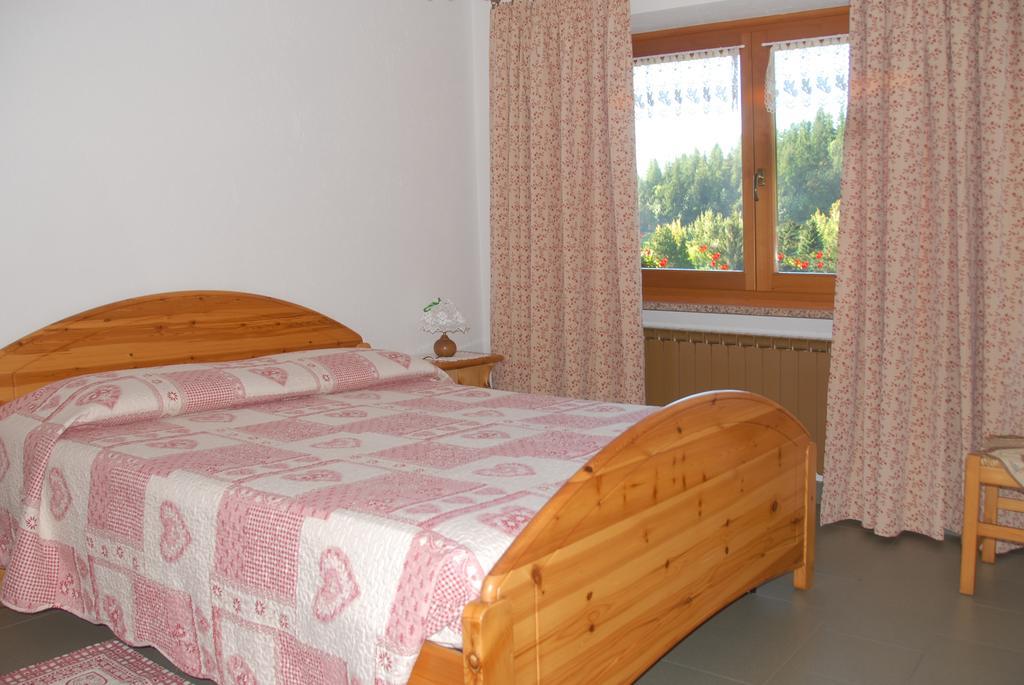 Agriturismo Plan d'Avie Aosta Habitación foto