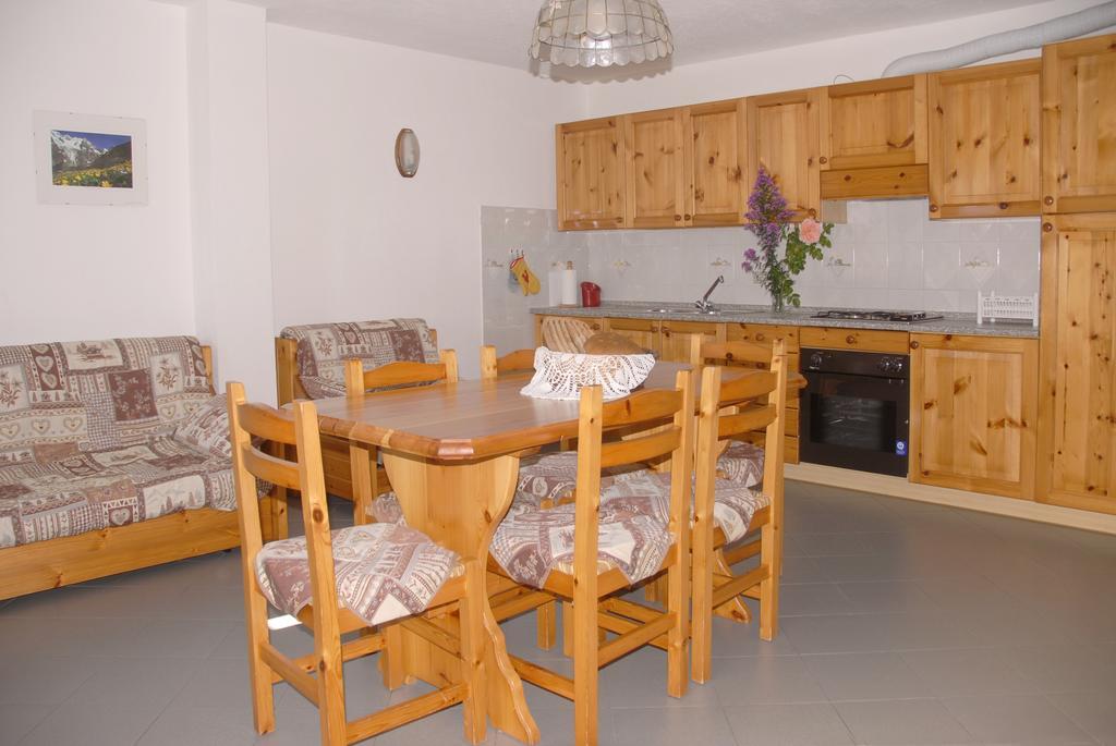 Agriturismo Plan d'Avie Aosta Habitación foto